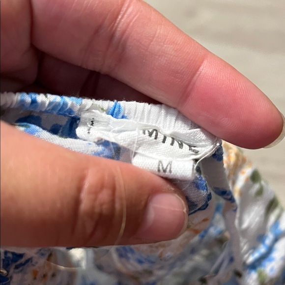 Mine Floral Lace Trim Women Top - Picture 2 of 2